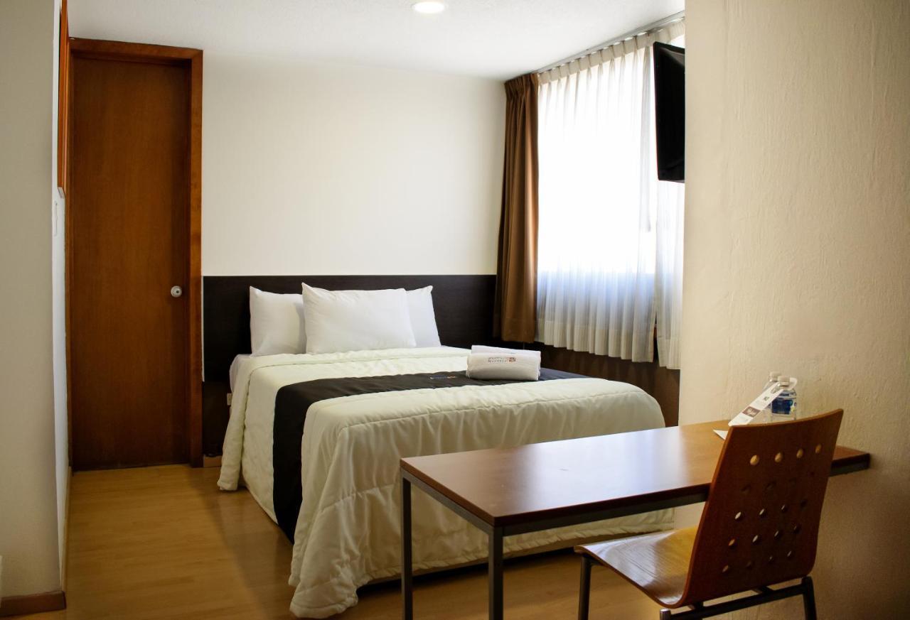 Puebla Inn Express Exteriér fotografie